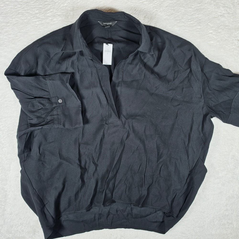 NEW Banana Republic Drapey Pullover Women M Black 805632-03-1 s/s V-Neck Blouse
